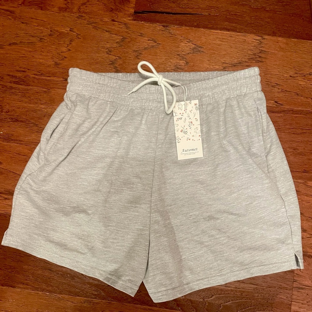 Trendy & Sporty high waisted shorts